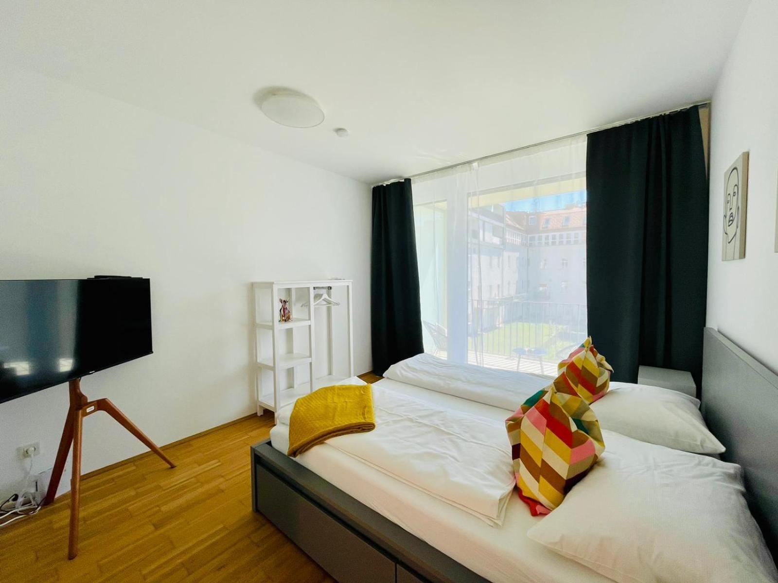 Apstay City Center I Free Parking I Self Check-In Graz Luaran gambar