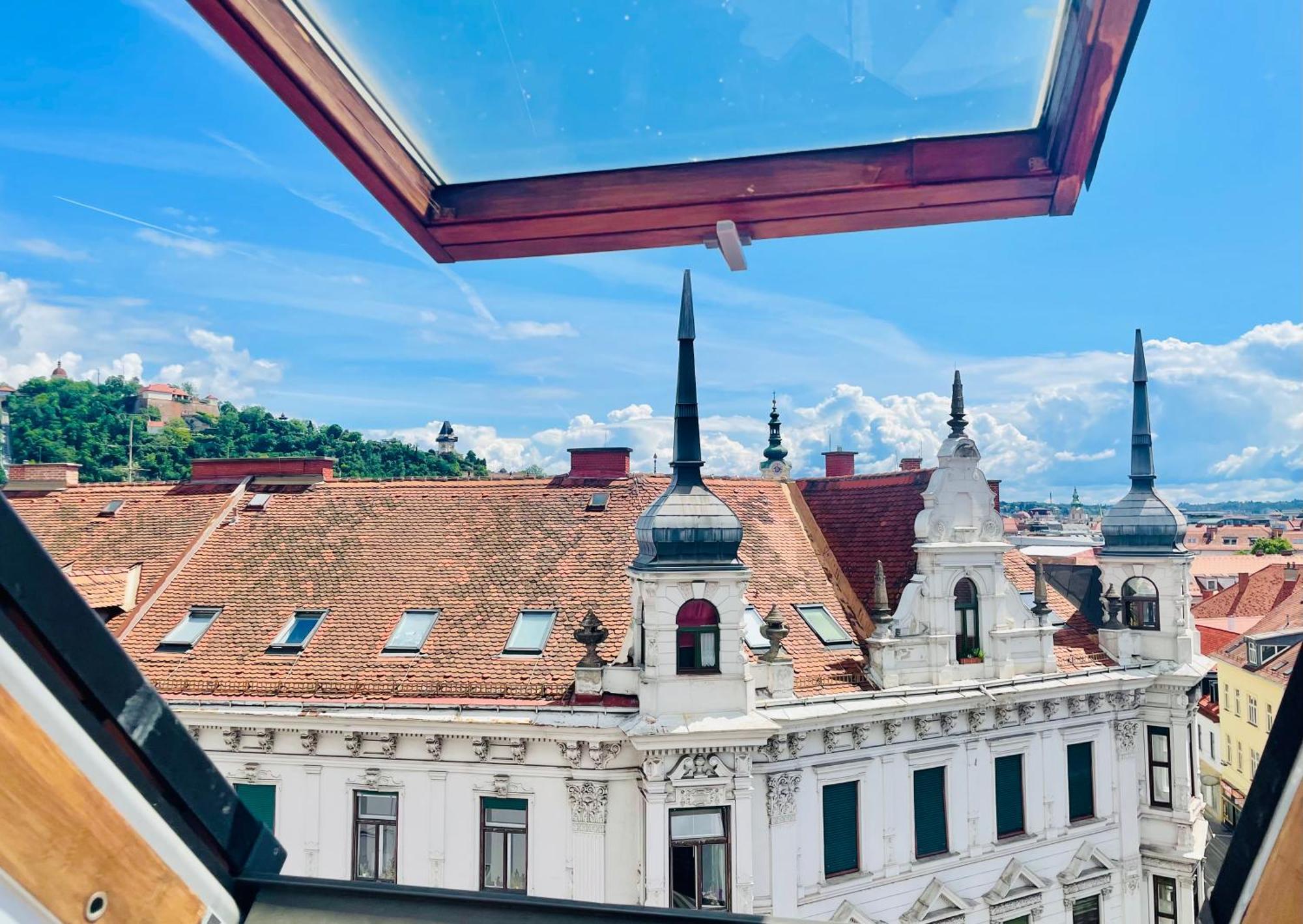 Apstay City Center I Free Parking I Self Check-In Graz Luaran gambar