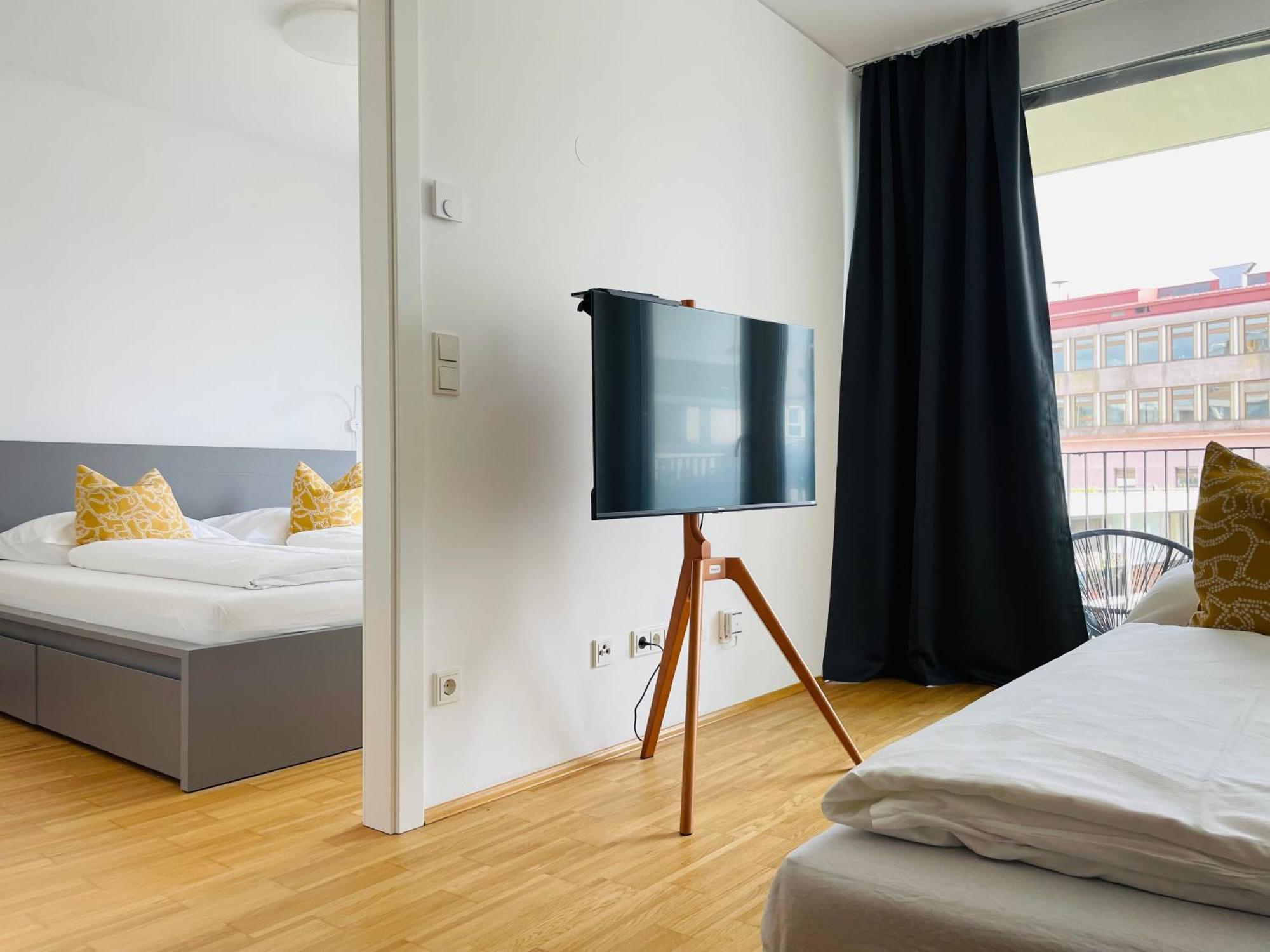 Apstay City Center I Free Parking I Self Check-In Graz Luaran gambar