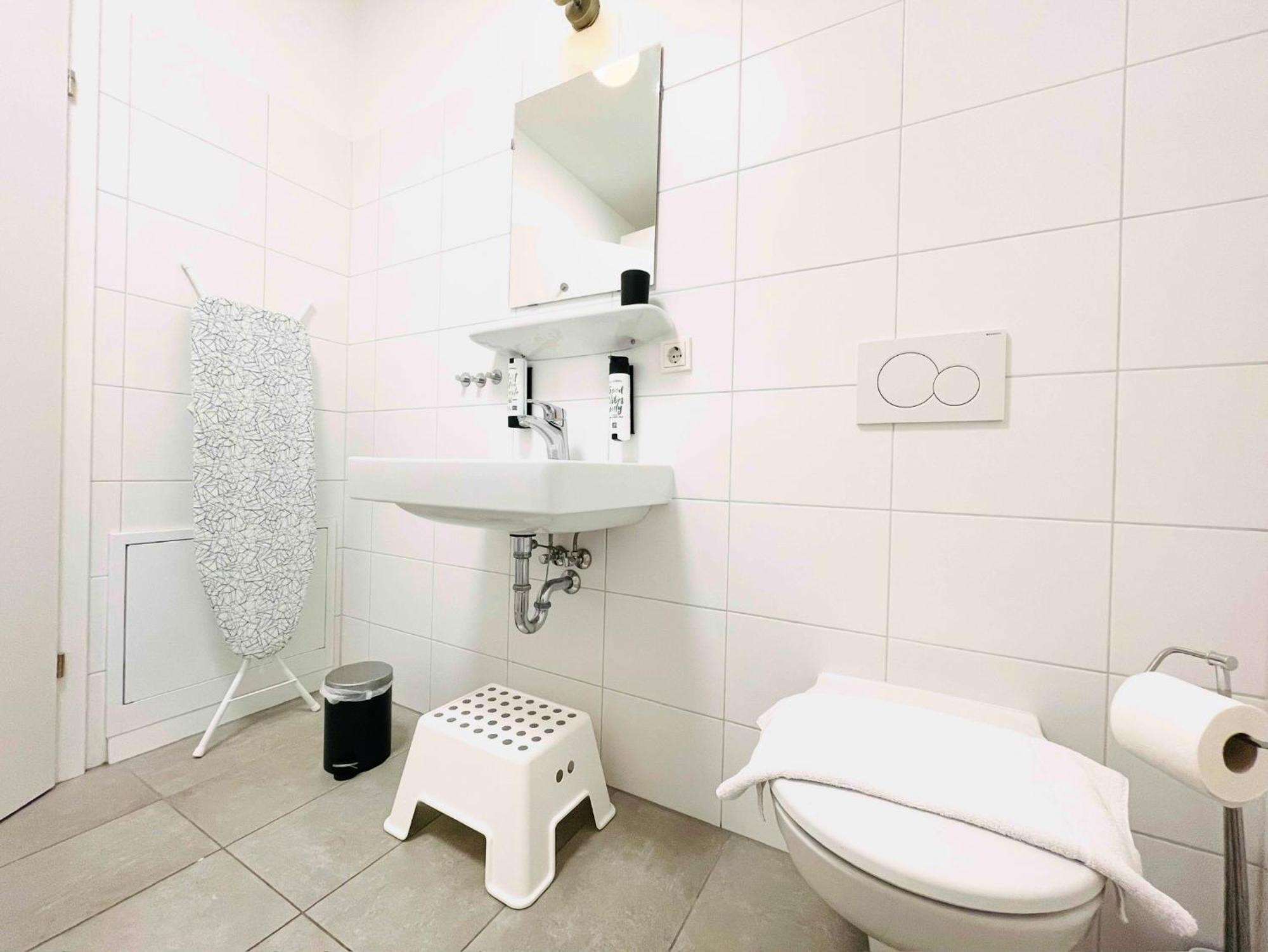 Apstay City Center I Free Parking I Self Check-In Graz Luaran gambar